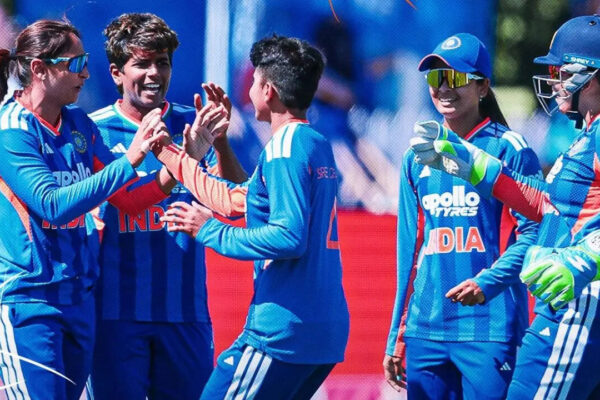 India Women 3/0 in 0.3 Overs | India Women vs England Women Live Score, 3rd T20I