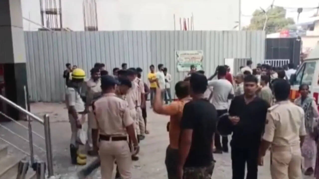 Massive fire breaks out at Bihar's Muzaffarpur hospital; casualties feared | Patna News
