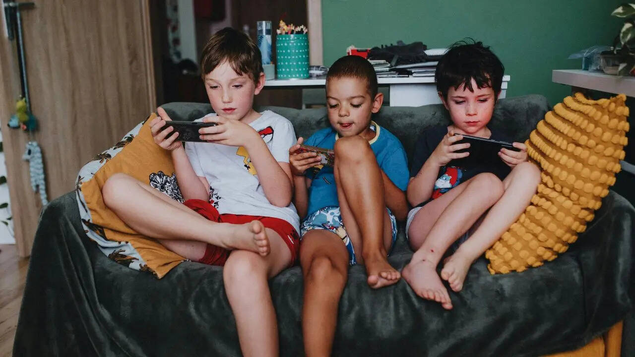 Too much screen time? Here are 8 things parents can do to set healthy boundaries for kids