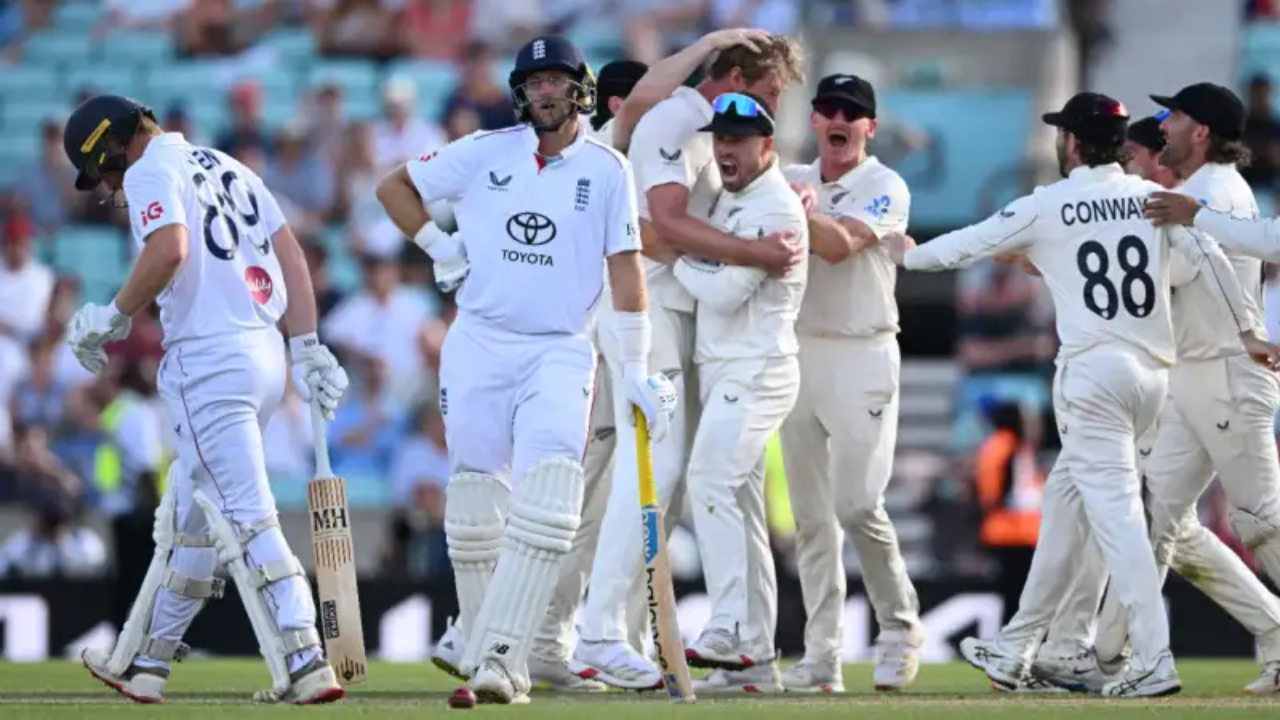 England 200/9 in 56.2 Overs | England vs New Zealand 2nd Test Live: Host's last hope Joe Root falls in morning session