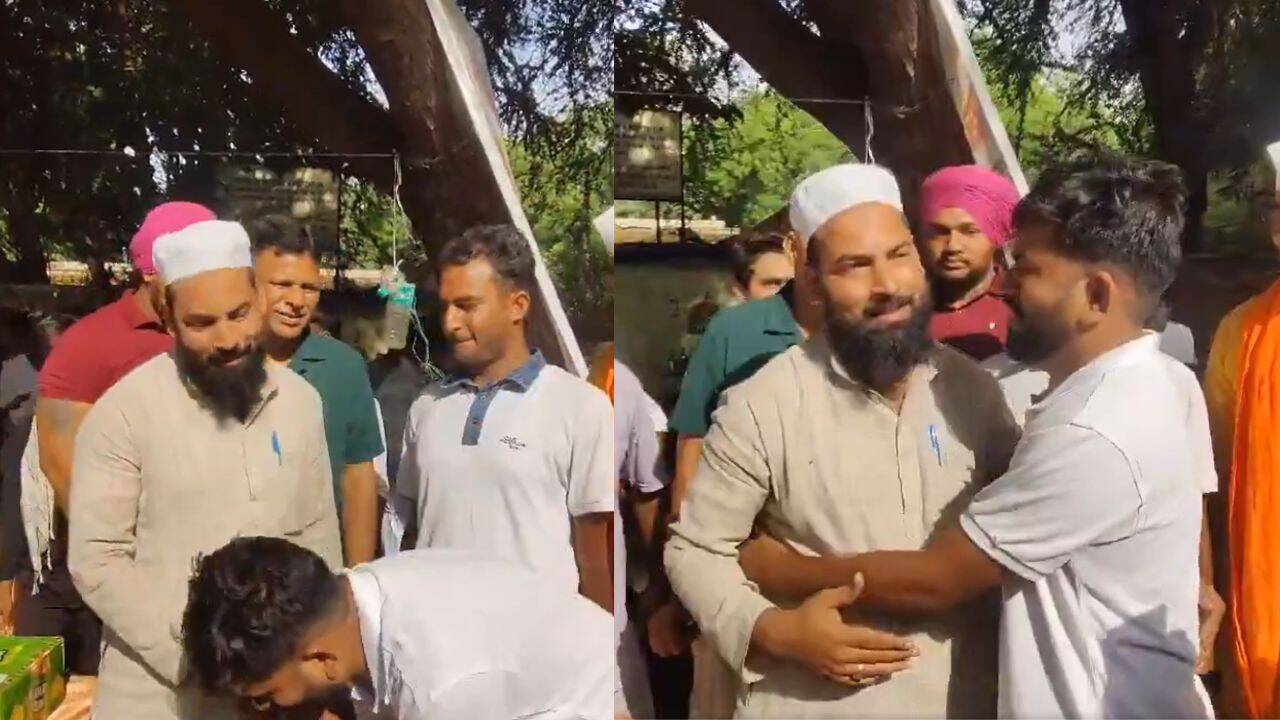 Abhijeet Dipke touches feet of volunteer, thanks him for food support; candlelight vigil today as protest enters day 3 | Delhi News