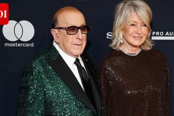 Martha Stewart Honors Clive Davis: A Heartfelt Tribute to a Music Legend |