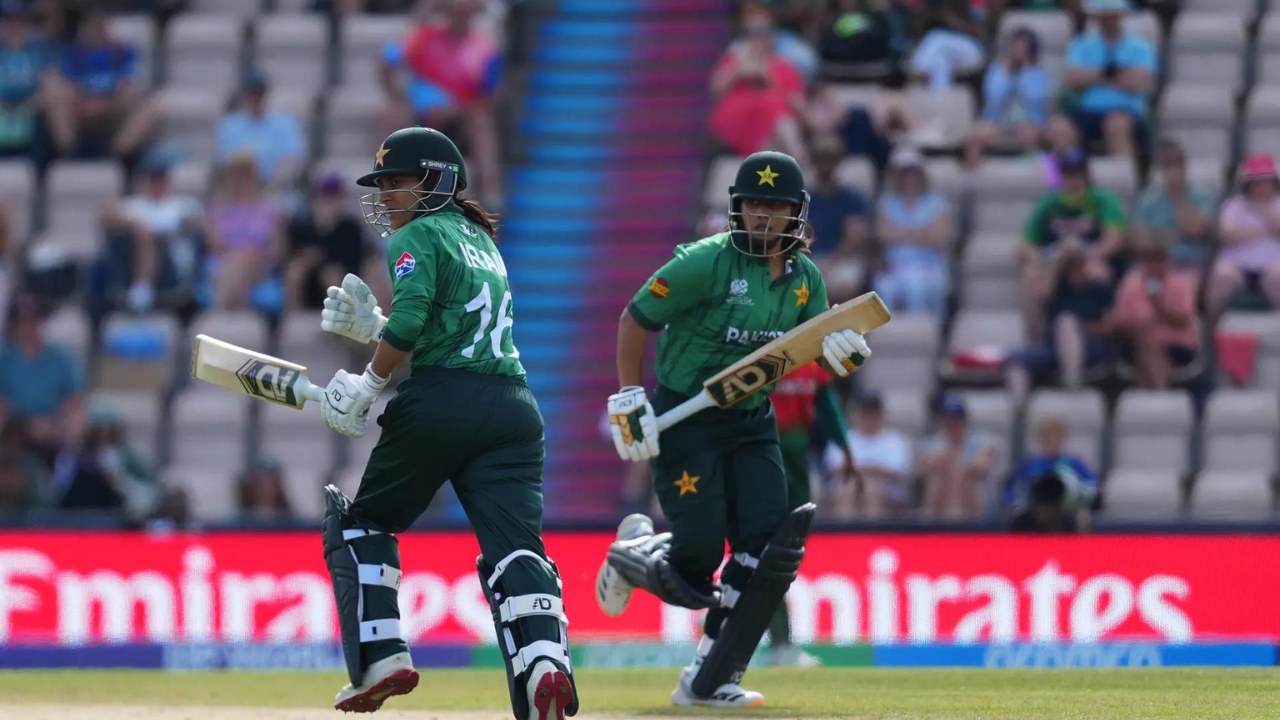 Pakistan Women 80/1 in 12.3 Overs