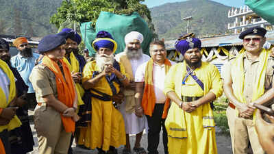 Nihang-police standoff at Uttarakhand border ends after talks; group returns to Himachal | India News