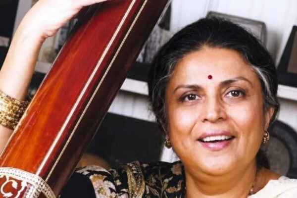 Veteran singer Suman Kalyanpur passes away at 89, fans remember her for songs like 'Na Na Karte Pyar', 'Aaj Kal Tere Mere Pyar Ke Charche' and more | Hindi Movie News