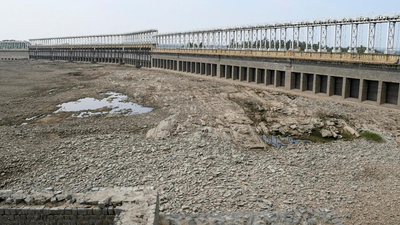 Water in 166 major reservoirs dips to 28% of storage capacity | India News