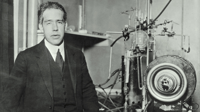 Quote of the day by renowned quantum physicist Niels Bohr: "An expert is a person who has made all the mistakes that…" |
