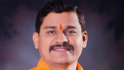Shikshak Sena seeks transfer of Pune education officer over alleged irregularities