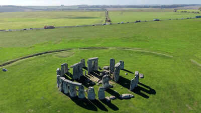 Archaeologists discover 5,000-year-old monument in Wiltshire linked to early Stonehenge traditions | World News