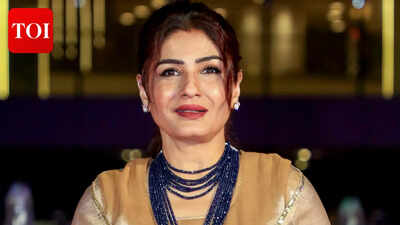 Trusted caretaker arrested for stealing valuables worth Rs 25 lakh from Raveena Tandon's brother's house | Mumbai News
