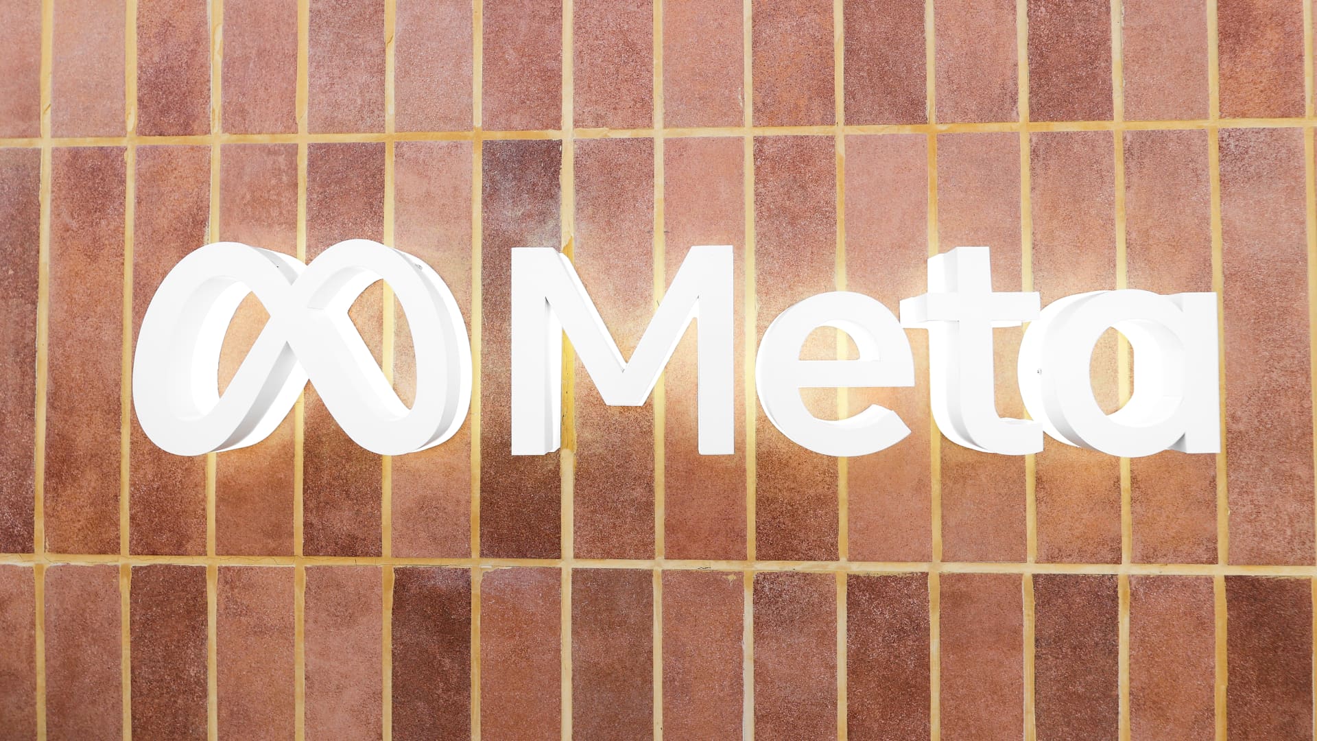 Stocks making the biggest moves midday: SK Hynix, Meta Platforms, WD-40, Delta Air, Vodafone