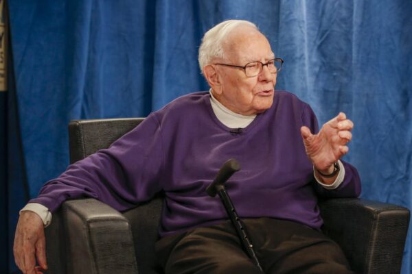 Warren Buffett excludes Gates Foundation from his annual donations of Berkshire stock