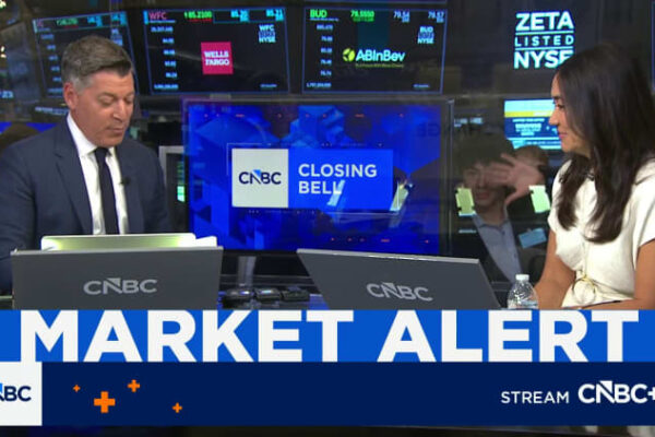 Goldman Sachs creates private markets platform to court rich investors