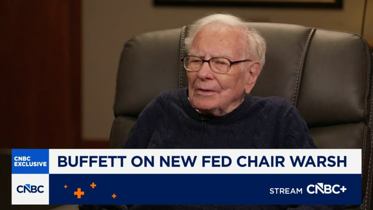 Buffett says Trump's pick of Kevin Warsh for Fed chair was 'good choice'