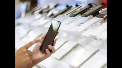 Refurbished Smartphones: Rising cost fuels rush for refurbished devices