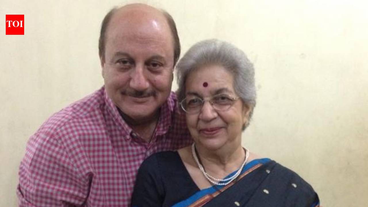 Vijaya Mehta dies at 91: Anupam Kher mourns theatre legend, says, ‘She never raised her voice, she raised your standards’ |