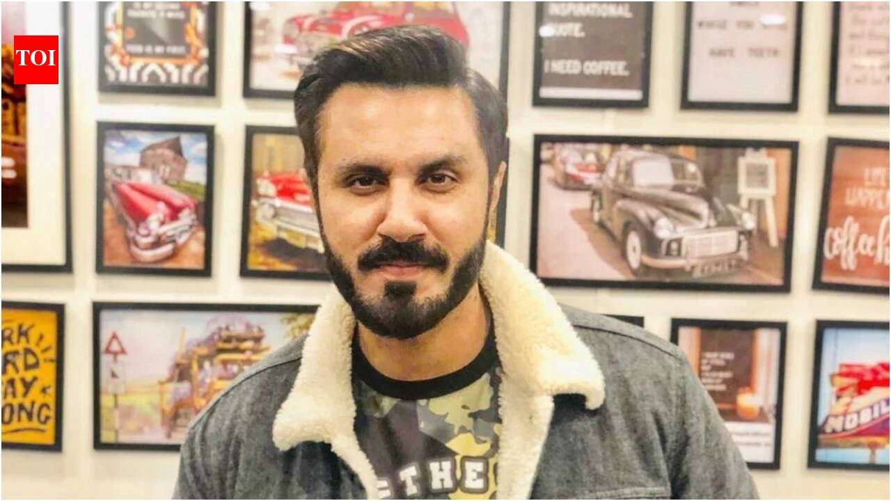 Mustapha Zahid: Pakistani singer Mustapha Zahid reacts as Amaal Mallik recreates ‘Awarapan’ songs for sequel; ‘Borders are dangerous but so is love’ | Hindi Movie News
