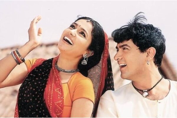 Aamir Khan and Gracy Singh recreate iconic Bhuvan and Gauri romance during emotional script reading session for 25th anniversary of 'Lagaan' - Watch |