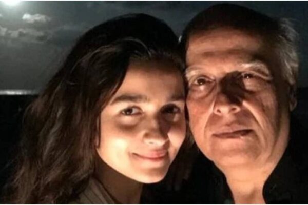 Mahesh Bhatt opens up on how 'fame has a price' and protecting Alia Bhatt from online trolling: 'If you stand in the sun, you will get sunburnt' | Hindi Movie News