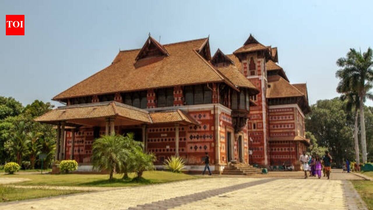 Royal house name ideas with Indian roots that exude heritage and grandeur |