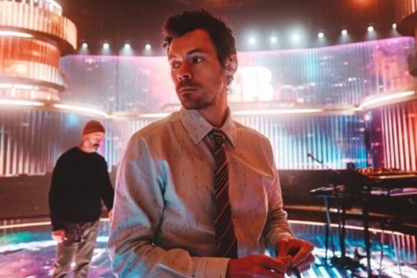 Harry Styles sheds tears after breaking most performances record of Wembley Stadium; thanks fans after 11th night |