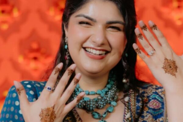 Anshula Kapoor's Mehendi celebrations: Karisma Kapoor, Sonam Kapoor, and more Bollywood stars join pre-wedding festivities |