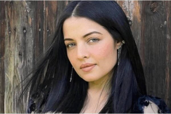 Celina Jaitly Divorce: Celina Jaitly reveals twins read divorce notice written in German; husband suggested she take up cleaning job | Hindi Movie News