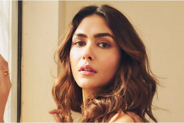 Inside Mrunal Thakur’s Mumbai house: Tour the stunning 'jodi' flat with high-rise balcony, Kashmiri carpets and minimalist mandir | Hindi Movie News