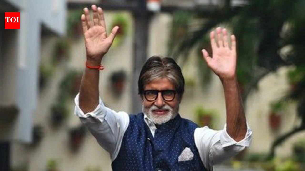 Amitabh Bachchan: Amid Mumbai floods, Amitabh Bachchan thanks fans for turning up outside Jalsa: 'So deeply moving for me' | Hindi Movie News