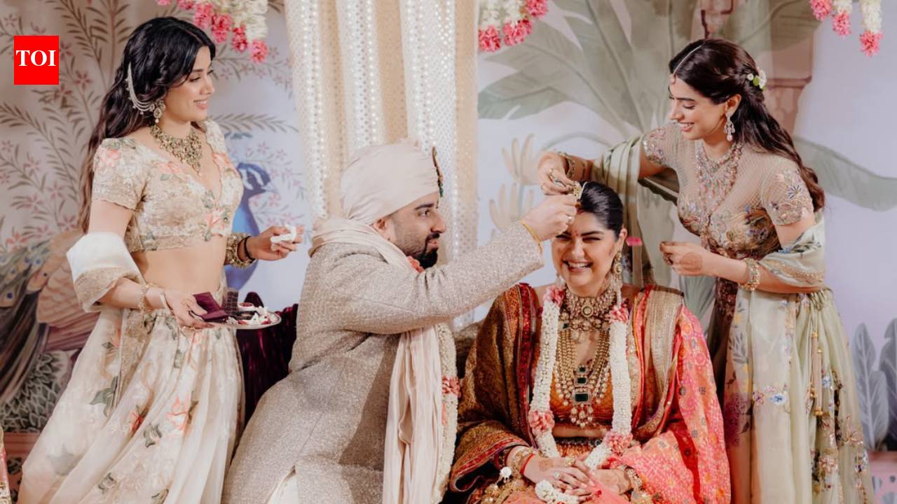 First wedding pictures! Anshula Kapoor marries longtime beau Rohan Thakkar; Janhvi Kapoor and Khushi Kapoor help their 'jiju' apply sindoor | Hindi Movie News