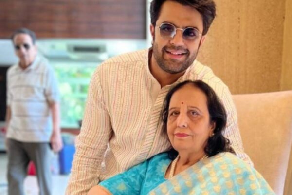 Urmil Paul Death News: Anchor, 'Jug Jugg Jeeyo' actor Maniesh Paul's mother passes away at 77, team confirms with a statement: 'We request you to please pray' | Hindi Movie News