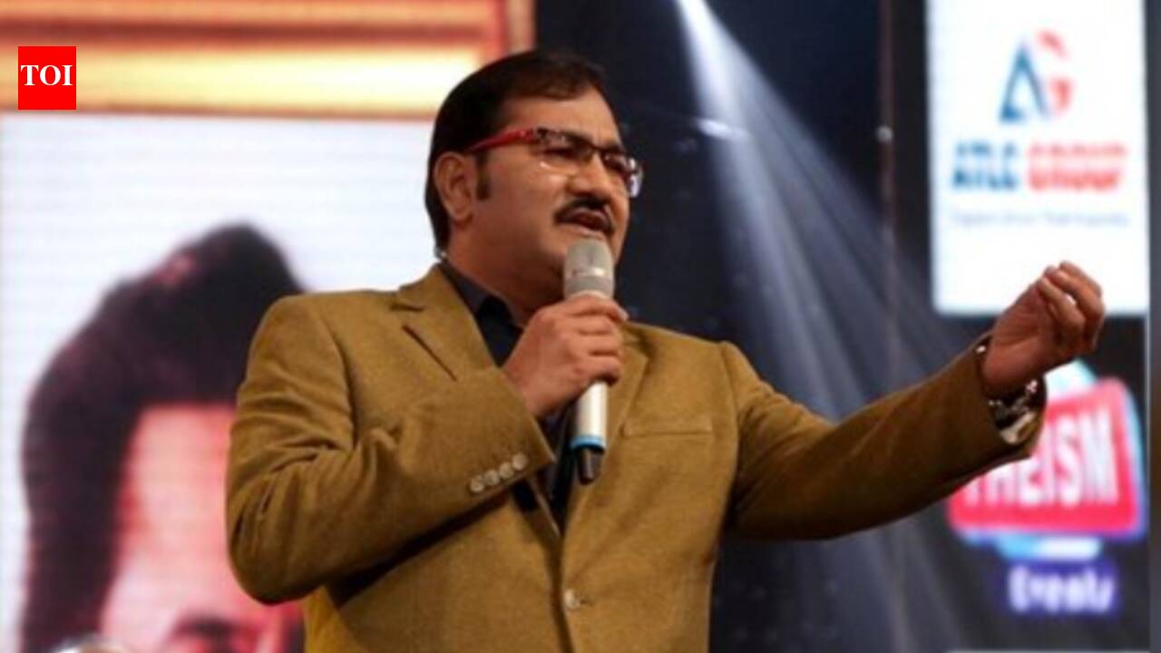 Hema Malini: Sudesh Bhosale REVEALS he painted Hema Malini's film posters as a teenager before sharing the stage with her | Hindi Movie News