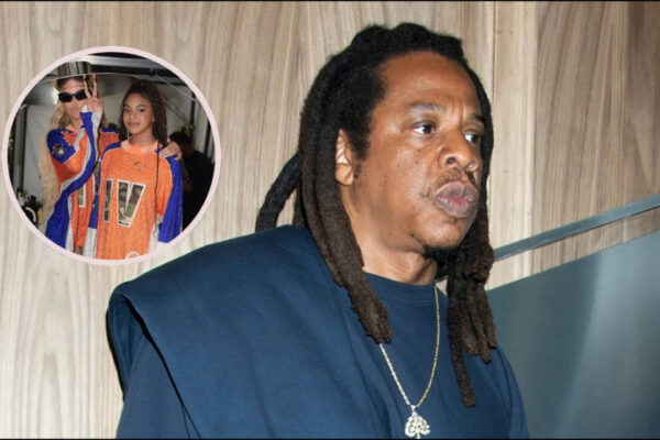 Jay Z Concert: Beyoncé and Blue Ivy join Jay Z on stage for surprise performance: Sings ‘Can’t Knock the Hustle’ and ‘Feelin It’ with his family | English Movie News