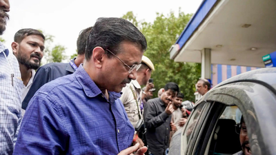 Kejriwal visits Delhi petrol pump, service station to hear consumers' E20 fuel concerns | India News