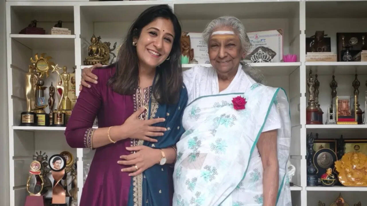 S. Janaki Death: Shweta Mohan's Heartfelt Tribute to S. Janaki: The Best Singer the World Has Ever Seen |