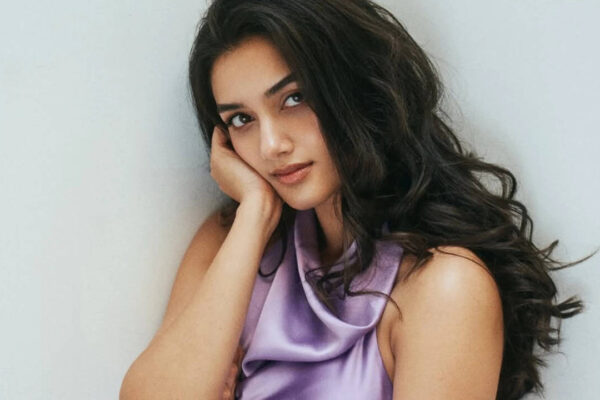 Bhagyashri Borse: Bhagyashri Borse Reflects on Father's Job Loss and Inspiring Journey in the Film Industry |