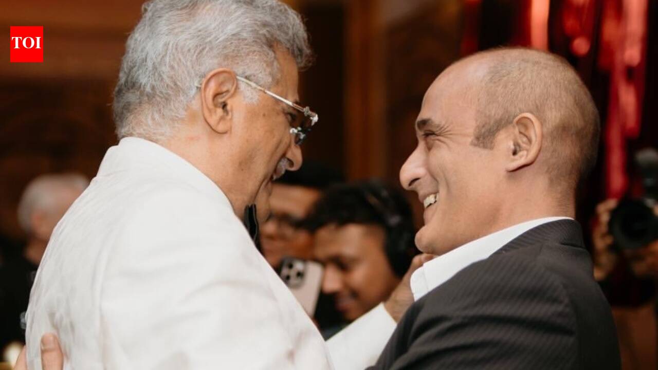 Akshaye Khanna makes FIRST appearance after 'Dhurandhar' success, the actor steals the show in Anshula Kapoor's wedding PICS shared by Boney Kapoor, delighted netizens call him Rehman Dakait | Hindi Movie News