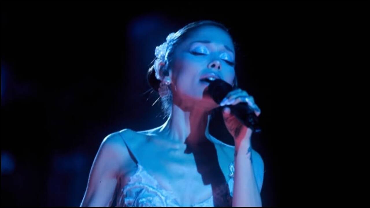 Ariana Grande overcomes technical glitch at Brooklyn concert amid romantic verse change for Ricky Alvarez: 'Did you hear any of that?' |