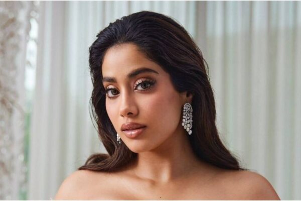 After ‘Peddi’ controversy, Janhvi Kapoor signs new untitled film with ‘Pagglait’ director Umesh Bist | Hindi Movie News
