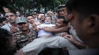 Rahul dragged, Priyanka clings to bus door: Five pictures that defined Congress protest outside PM Modi's residence | India News