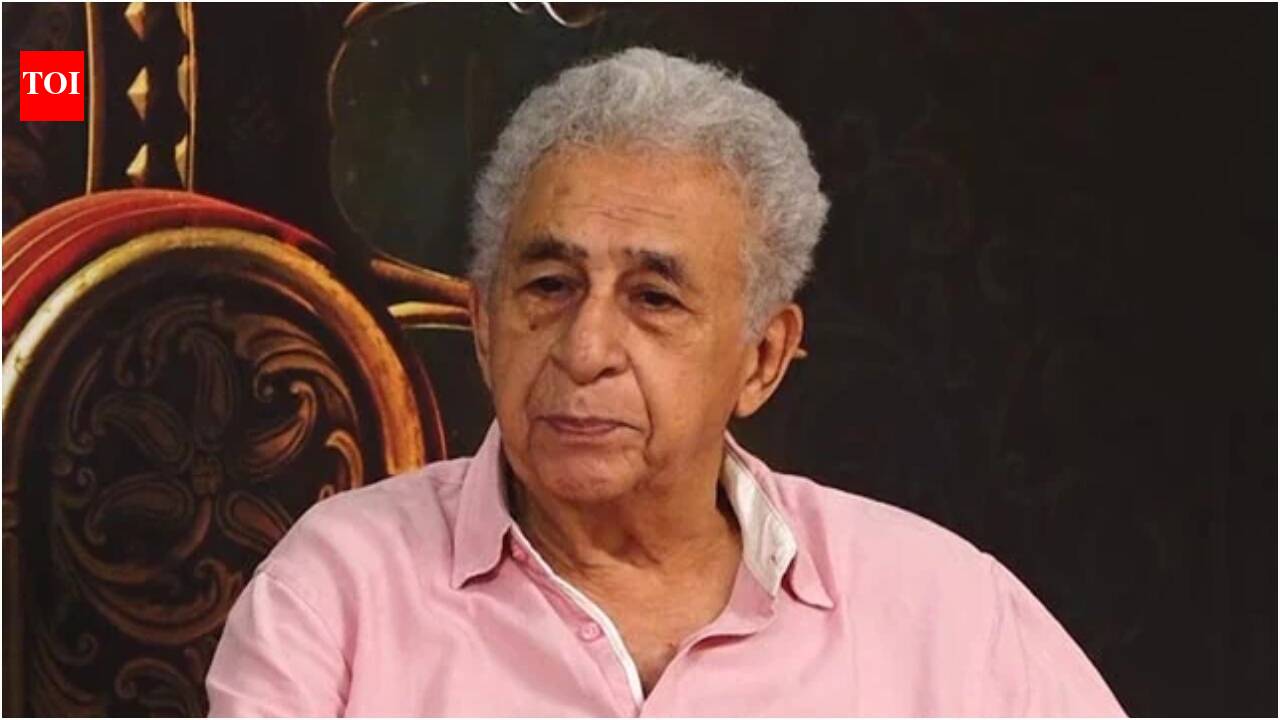 Naseeruddin Shah breaks down over Jantar Mantar violence, slams "Zulm" against students | Hindi Movie News