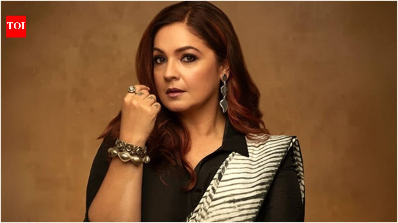 Pooja Bhatt slams Delhi University for discouraging students from Jantar Mantar: ‘Don't maintain conspiracy of silence’ | Hindi Movie News