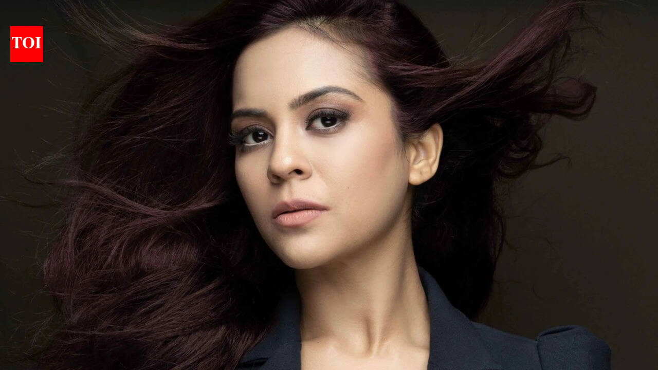 Shah Rukh Khan and Kajol's 'Kuch Kuch Hota Hai' co-star Sana Saeed reflects on body image pressures and battling bulimia for six years: 'I carried so much shame around it' | Hindi Movie News