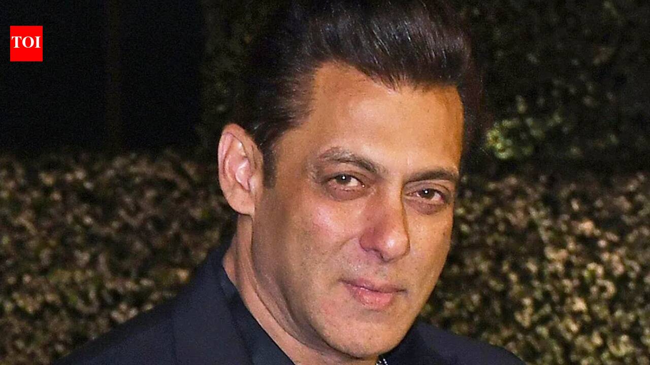 Salman Khan was undergoing Platelet Rich Plasma (PRP) therapy, getting his scalp injected while eating biryani recalls producer Shailendra Singh: 'Price to pay to be a star' |