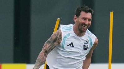 What does Lionel Messi need to do in FIFA World Cup final vs Spain to beat Kylian Mbappe and win Golden Boot?