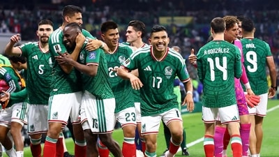 Mexico end knockout jinx with Ecuador win to reach World Cup round of 16