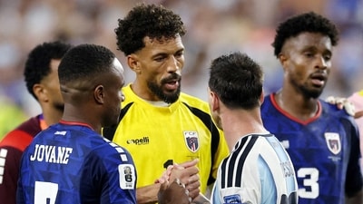 Vozinha reveals Lionel Messi told him, 'Your people should be proud of you'