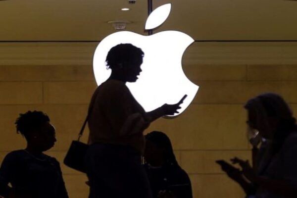 Apple looks to buy Chinese-made memory chips by lobbying US