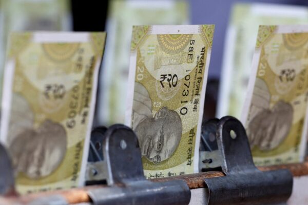 Rupee falls 10 paise to 95.28 against US dollar in early trade