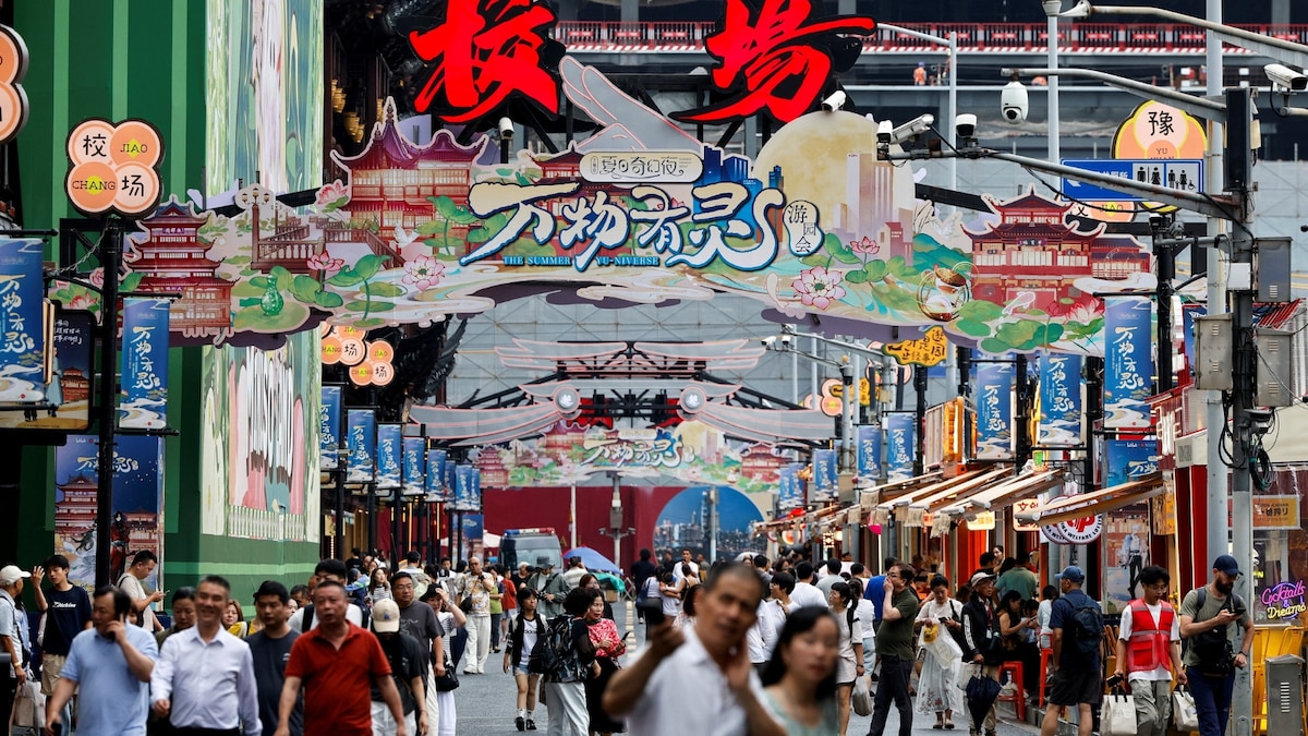 China consumer inflation slows, factory prices show sign of peak